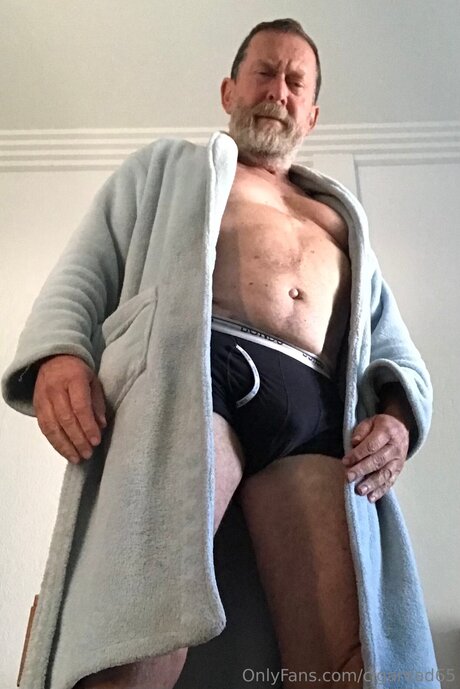 熟女潮吹きOnlyFans セクシー裸 写真