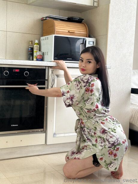 Julianna Sweet ポルノモデル 画像