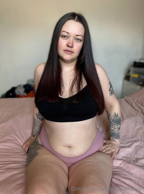 Lucyrainevip ヌードモデル 写真