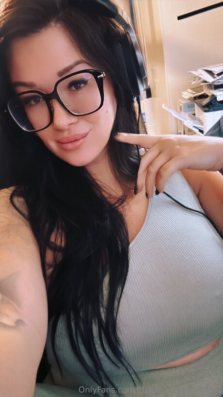 Chloee Fitgamer Free モデル 写真