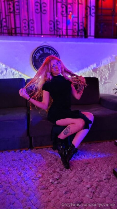 Sallysvamp 裸のポルノスター 写真