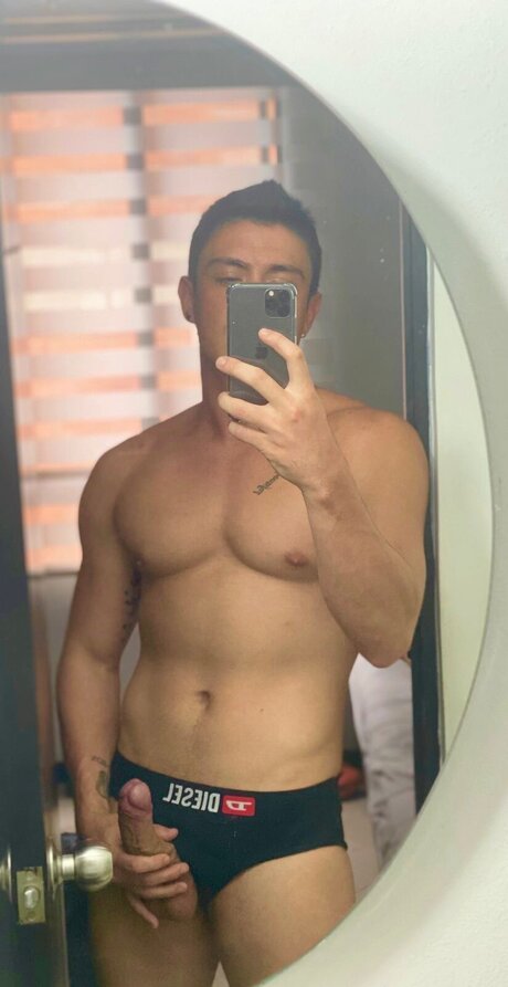 Nick Alpha Free かわいいモデル 写真