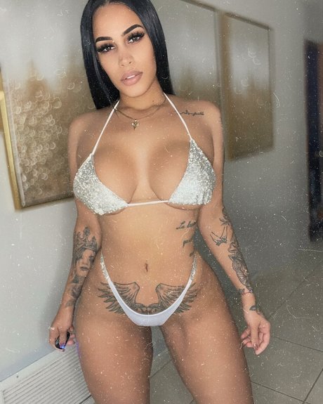 Daryta Sanchez 素敵なスター 画像