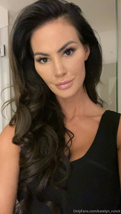 Katelyn Runck HDモデル 画像