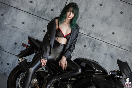 LISA BERRY ヌード女優 画像