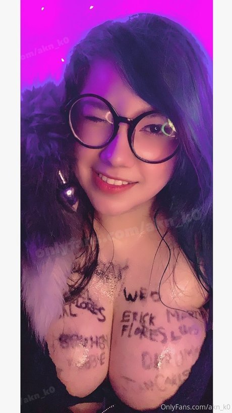 Akane Ko  トップモデル 写真