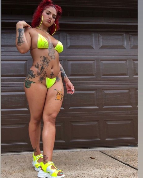 Lilie Leahndra ポルノスター ベスト 写真