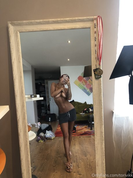 Tori Vikk xxxポルノスター 画像