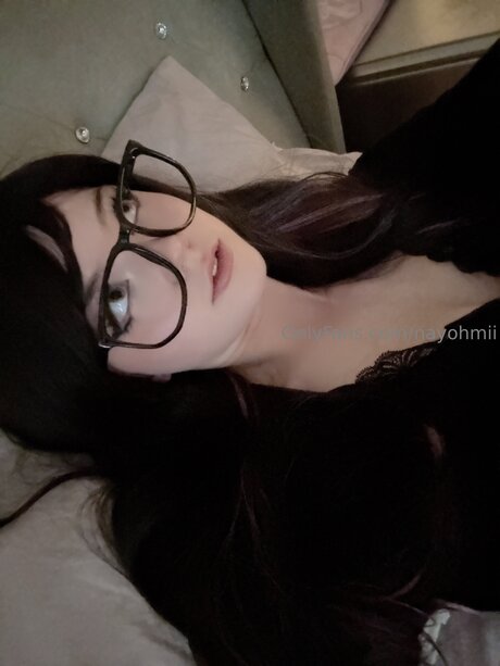 Nayohmii ポルノスター 写真