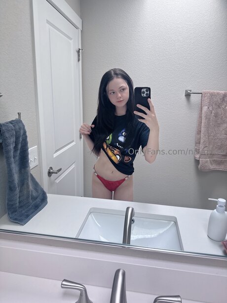 Nayohmii 美しいスター 写真