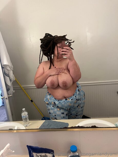 Megamiandyami セクシー女優 画像
