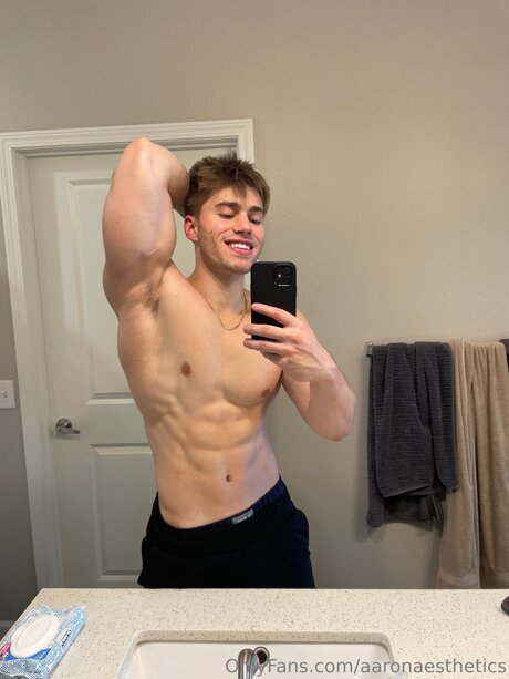 Aaronaesthetics セクシー女優 写真