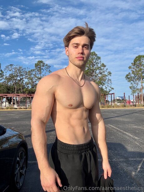 Aaronaesthetics セクシーモデル 写真
