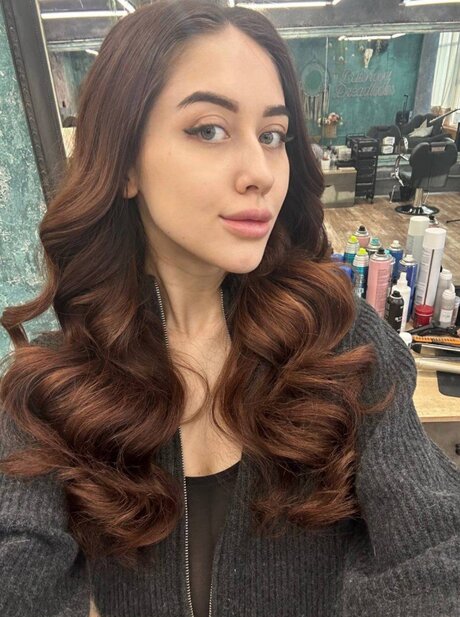 Tanyabahtinafree ホットなポルノスター 画像