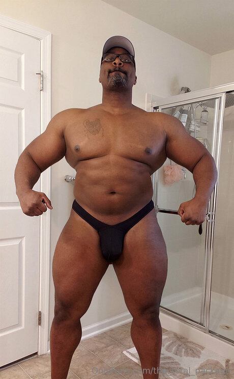 The Total Package エロティックモデル 画像