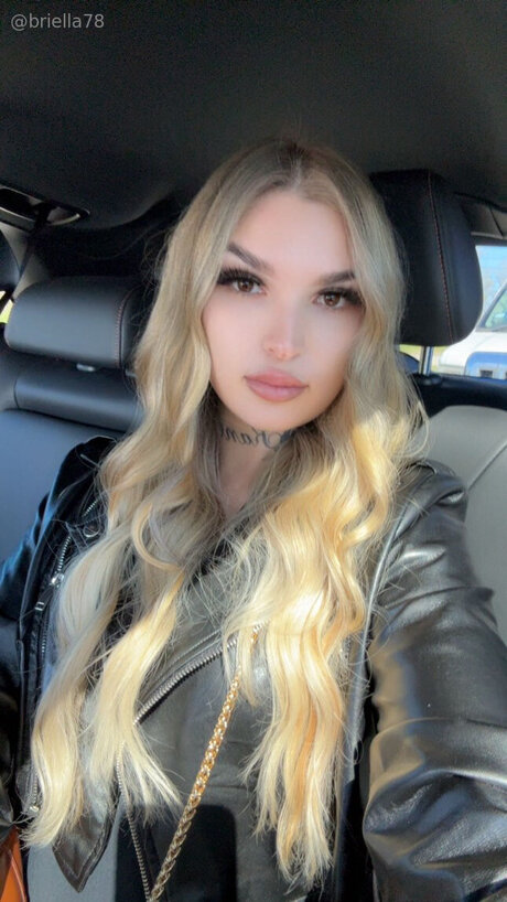 Sexybriellah 最高のポルノスター 写真