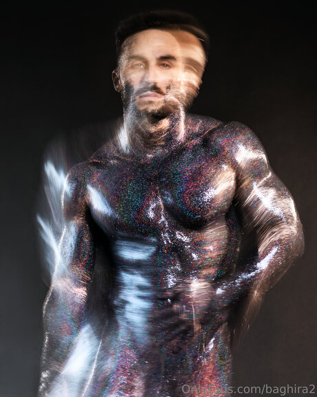 Baghira2 ポルノモデル 写真
