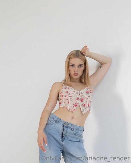 Ariadne Tender 素敵なポルノスター 写真