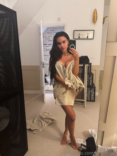 Poppyford ポルノスター セックス ギャラリー