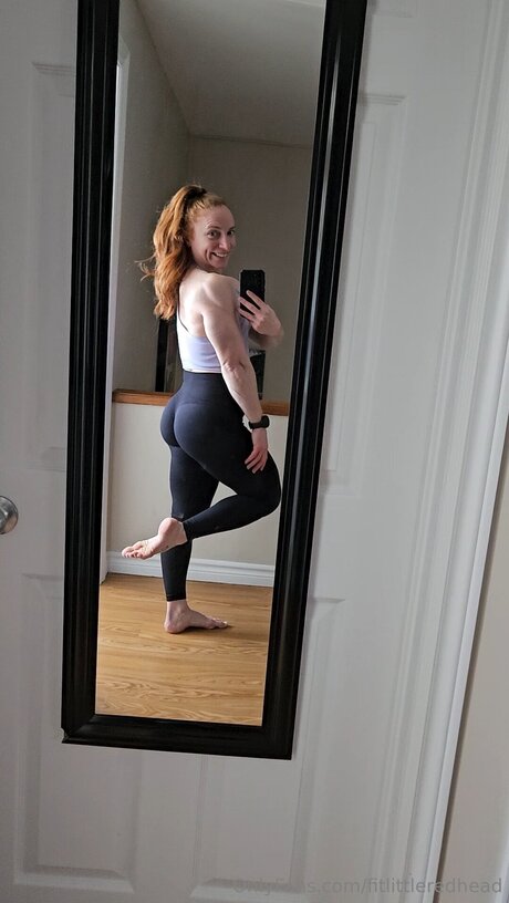 Fitlittleredhead 独占女優 写真