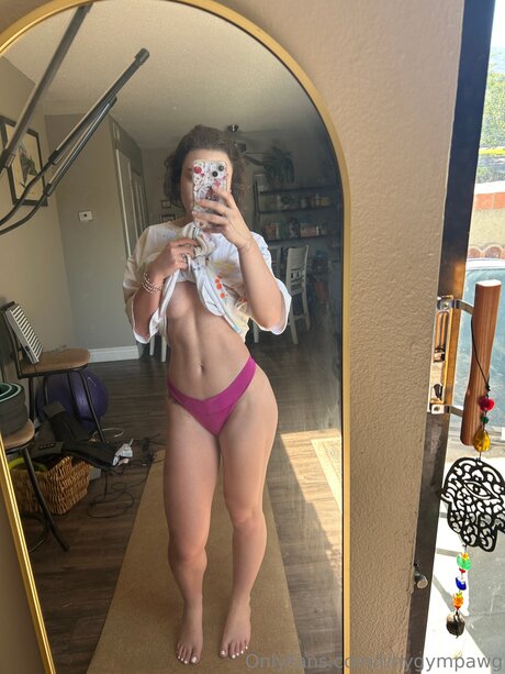 Tinygympawg 裸モデル 写真