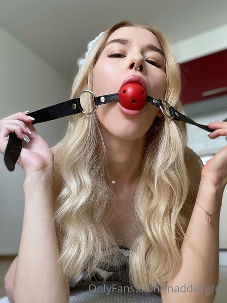 Maddie Grey xxxモデル 画像