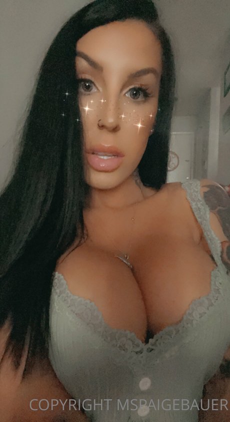 Paige Bauer セックスポルノスター 写真