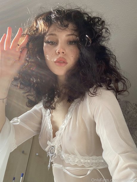 Mina Bell アートモデル 画像
