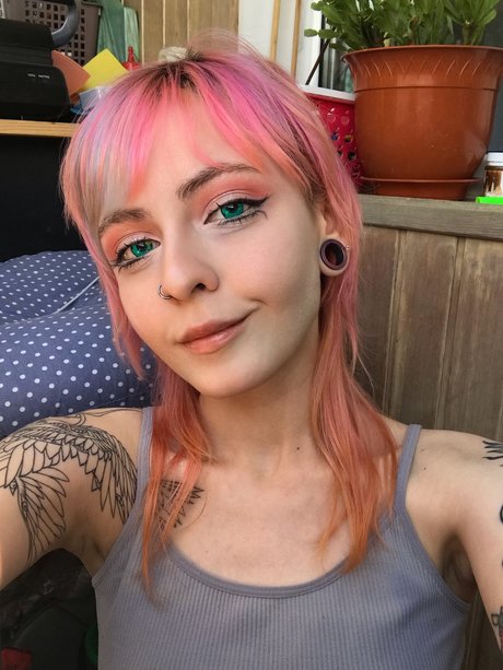 Hellagaaay ヌード女優 画像