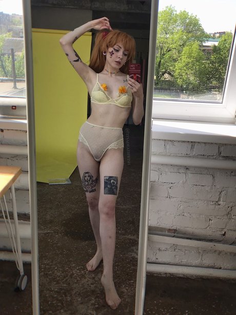 Hellagaaay セクシーなスター 写真