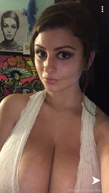 Chloe Rose  完璧な女優 写真