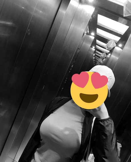 Siskaeee ヌード女優 写真