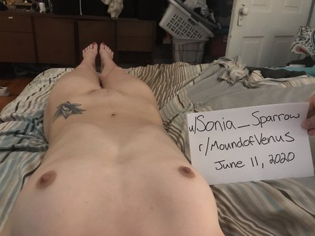 Sonia sparrow ポルノスター ヌード 写真