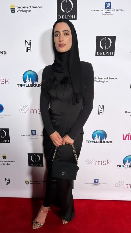 Sher Arar セックス女優 写真