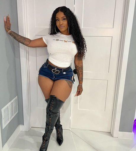 Jhonni Blaze 美しいモデル 写真