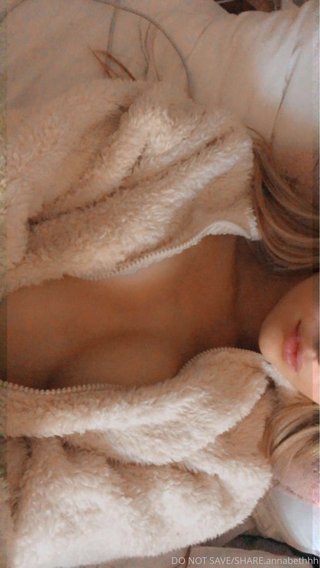 Annabeth Davies XXXモデル 写真