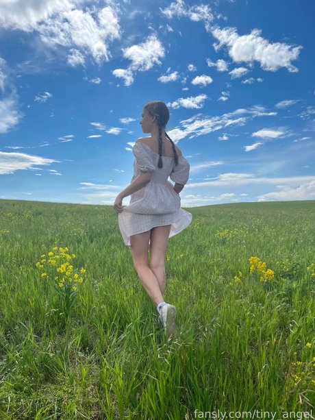 Tinyangelx ポルノモデル 画像