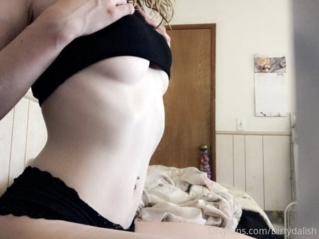 Dainty Dalish かわいいポルノスター 写真