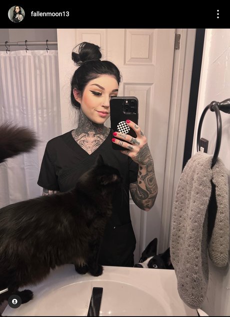 Briana Todd ヌードモデル アーカイブ