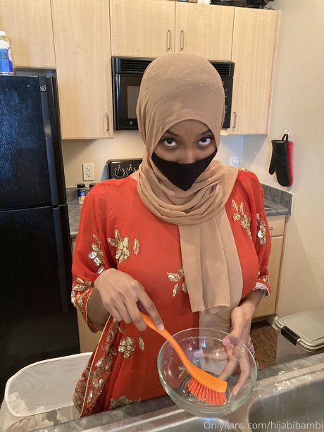 Hijabi Bambi ヌード女優 画像