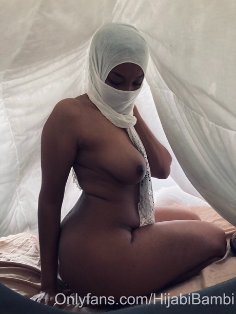Hijabi Bambi ポルノスター ヌード 写真