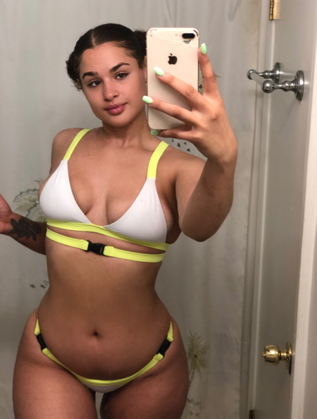 Janae Girard 美しいポルノスター アーカイブ