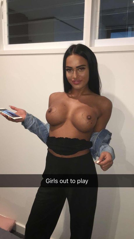 Paige Zayec ヌードスター 写真