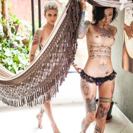 Ana Buhr Buldrini エロティック女優 写真