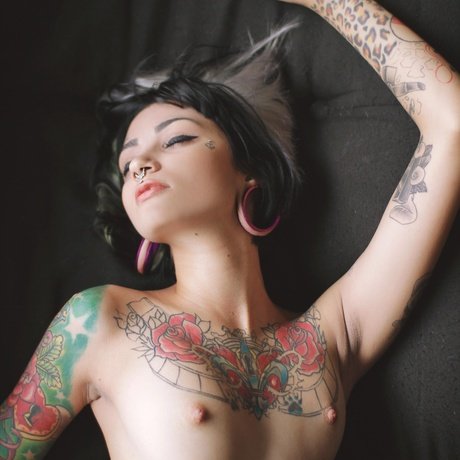 Ana Buhr Buldrini ポルノスター トップ 写真