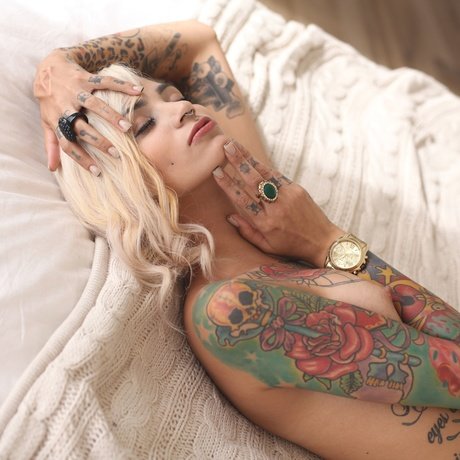 Ana Buhr Buldrini xxx女優 画像