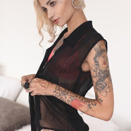 Ana Buhr Buldrini ポルノスター 素敵 写真