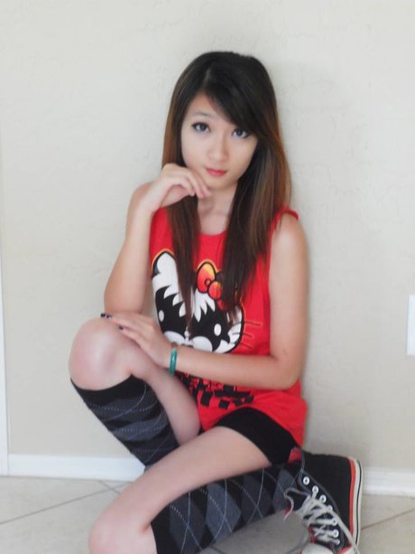 Nancy Tran ポルノスター トップ 画像