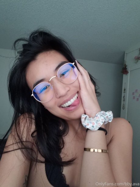 Ava Tran 最高のモデル 画像