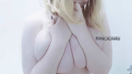 Kittie is baby HDスター 写真